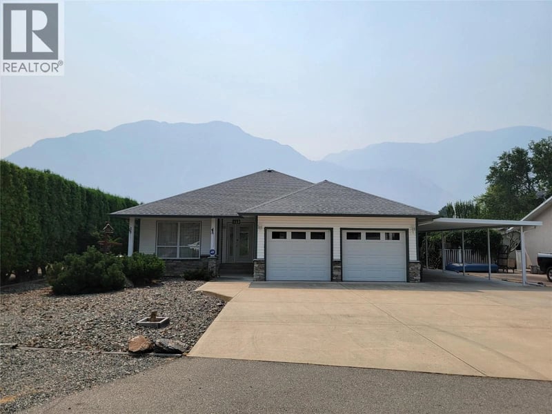 423 Vanderlinde Drive, Keremeos, British Columbia, V0X1N2, Keremeos, British Columbia — photo 1 of 5