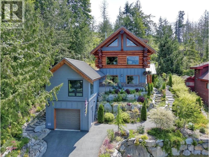5895 SKOOKUMCHUK Road, Sechelt, British Columbia, V7Z0E1, Sechelt, British Columbia — photo 1 of 5