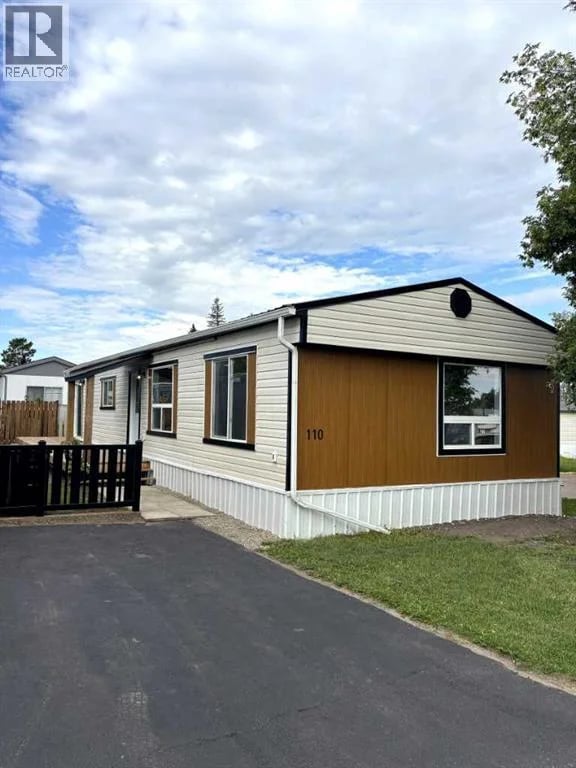 6834 59 Ave Avenue, Red Deer, Alberta, T4P1C9, Red Deer, Alberta — photo 1 of 5