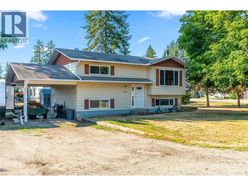 792 Eastwood Road, Lumby, British Columbia, V0E2G7, Lumby, British Columbia — photo 1 of 5