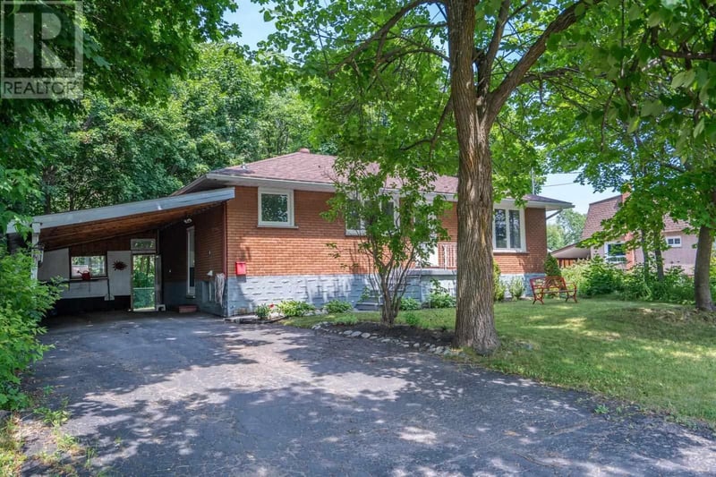 52 Stevens ST, Sault Ste. Marie, Ontario, P6B3N7, Sault Ste. Marie, Ontario — photo 1 of 5