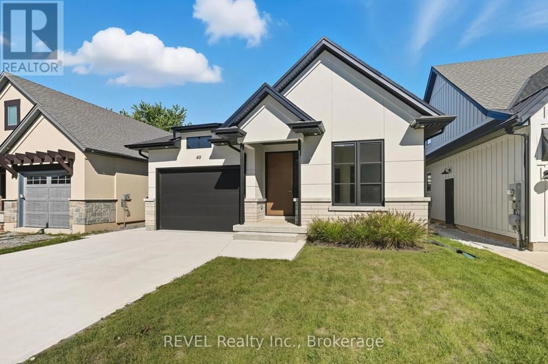 40 IVY Crescent, Thorold (Confederation Heights), Ontario, L2V0J9, Thorold (Confederation Heights), Ontario — photo 1 of 5