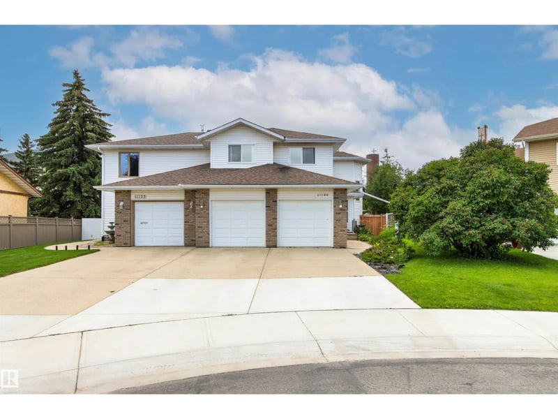 11139 157 AV NW, Edmonton, Alberta, T5X4V1, Edmonton, Alberta — photo 1 of 5
