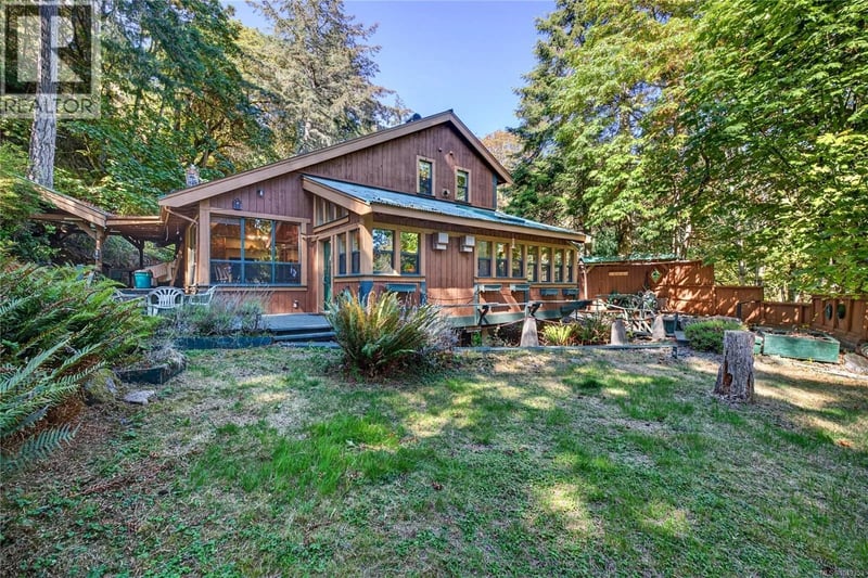 521 Beddis Road, Salt Spring, British Columbia, V8K2E8, Salt Spring, British Columbia — photo 1 of 5