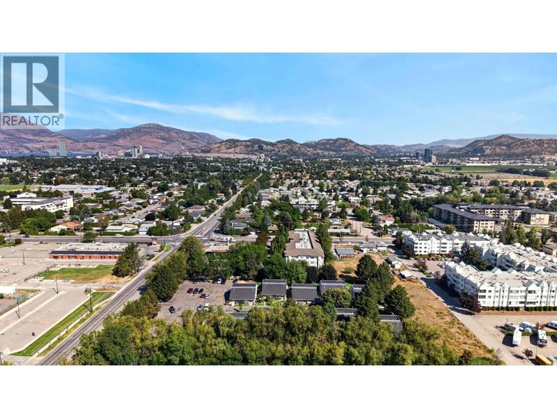 #104 3155 Gordon Drive, Kelowna, British Columbia, V1W3N5, Kelowna, British Columbia — photo 1 of 5