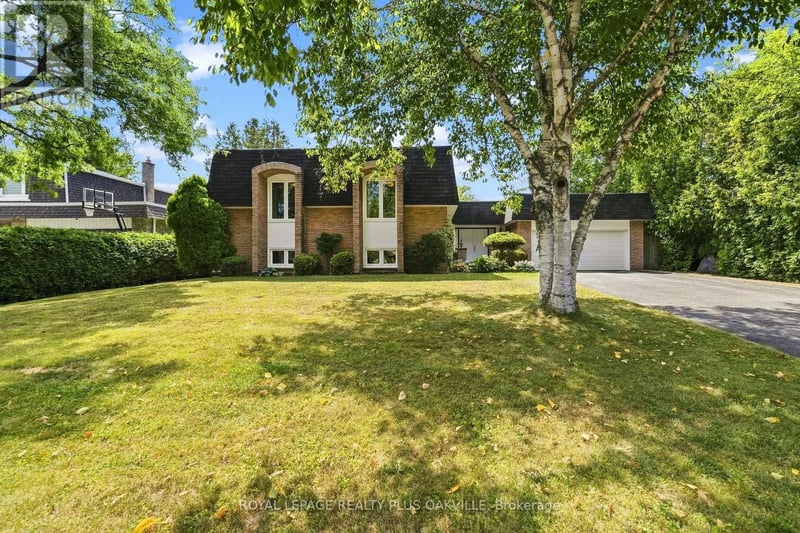 244 Willowridge Court, Oakville (SW Southwest), Ontario, L6L5J2, Oakville (SW Southwest), Ontario — photo 1 of 5