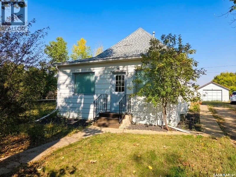 215 Kerry STREET, Limerick, Saskatchewan, S0H2P0, Limerick, Saskatchewan — photo 1 of 5