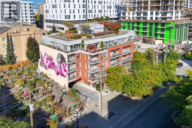 #505 1030 Yates Street, Victoria, British Columbia, V8V5A7, Victoria, British Columbia — photo 1 of 5
