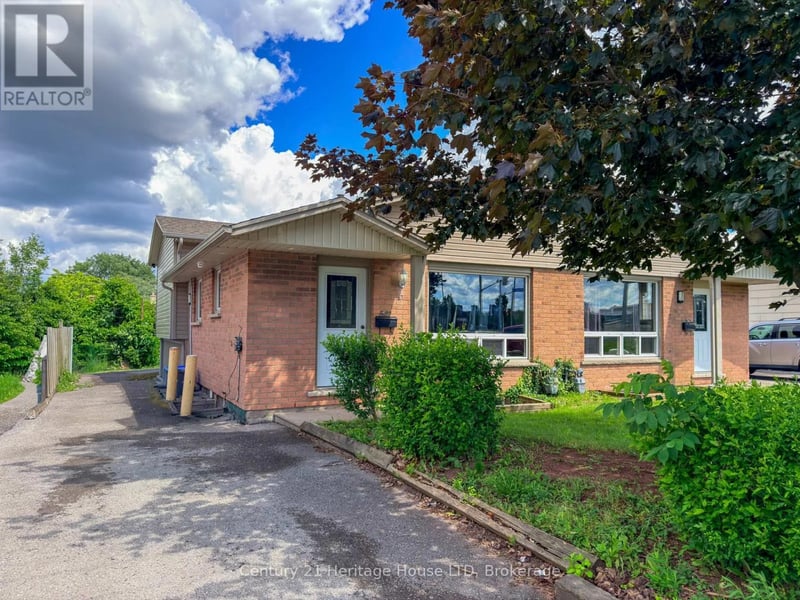542 First Avenue North, Welland (N. Welland), Ontario, L3C1Z3, Welland (N. Welland), Ontario — photo 1 of 5
