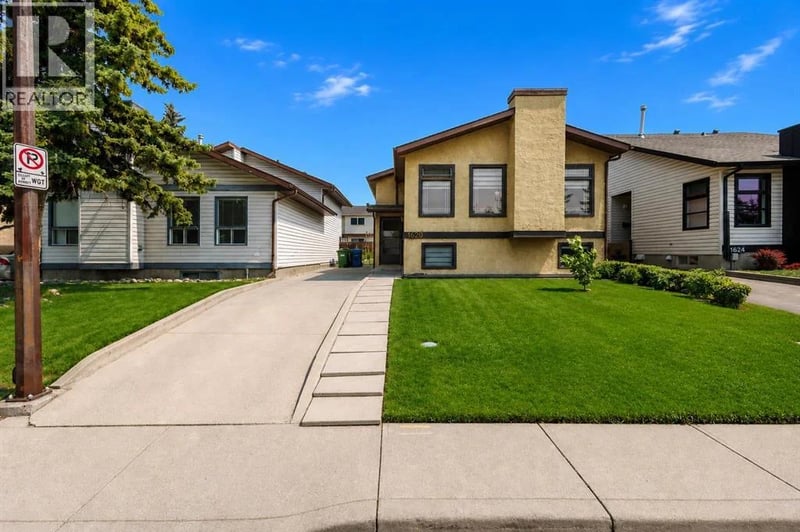 1620 47 Street Southwest, Calgary, Alberta, T3C2C8, Calgary, Alberta — photo 1 of 5