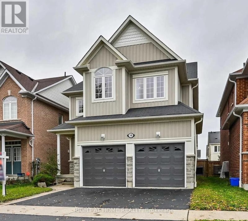19 Shrewsbury Drive, Whitby (Brooklin), Ontario, L1M0E2, Whitby (Brooklin), Ontario — photo 1 of 5