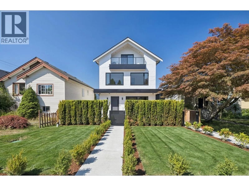 #1 2815 TRINITY Street, Vancouver, British Columbia, V5K1E8, Vancouver, British Columbia — photo 1 of 5