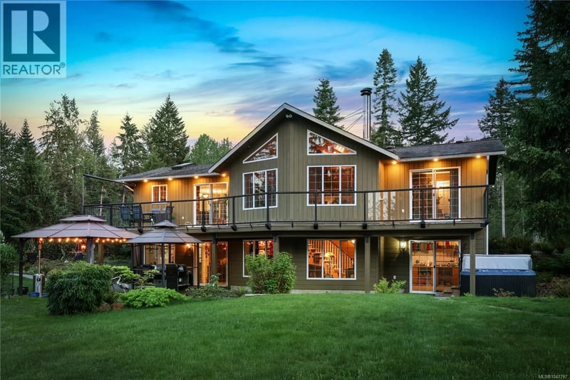 5427 Wildwood Road, Courtenay, British Columbia, V9J1P5, Courtenay, British Columbia — photo 1 of 5