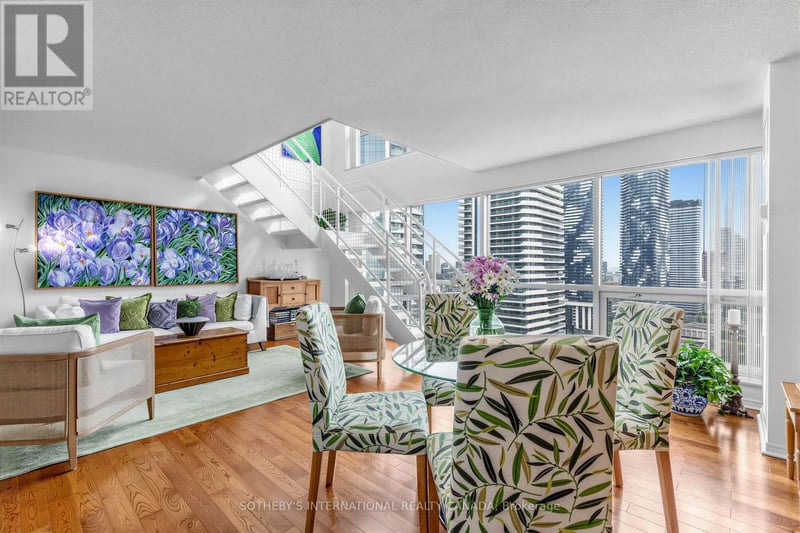 #2809 10 Yonge Street, Toronto (Waterfront Communities), Ontario, M5E1R4, Toronto (Waterfront Communities), Ontario — photo 1 of 5
