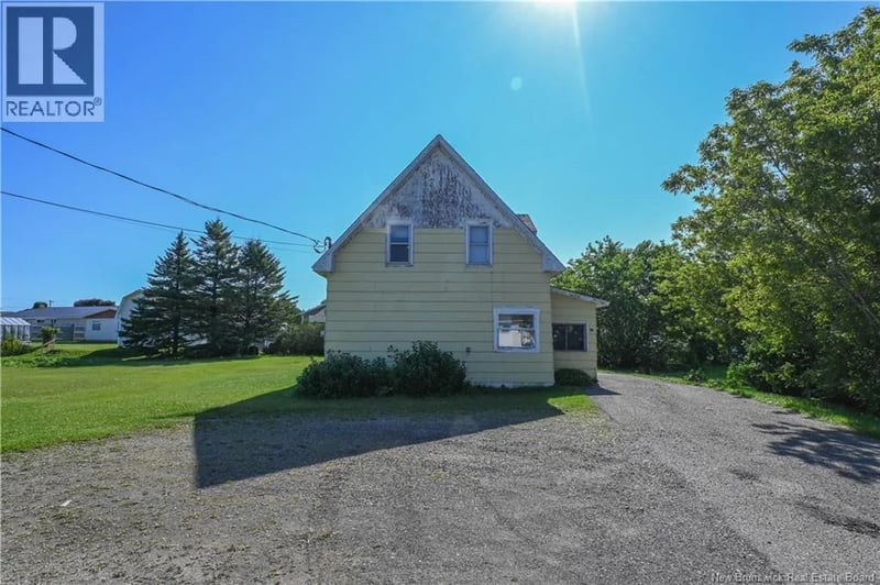 45 rue du Pêcheur Nord, Lamèque, New Brunswick, E8T1K4, Lamèque, New Brunswick — photo 1 of 5
