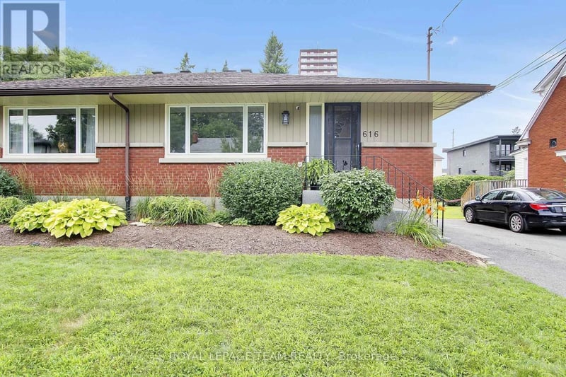 616 Westview Avenue, Ottawa, Ontario, K1Z6E3, Ottawa, Ontario — photo 1 of 5