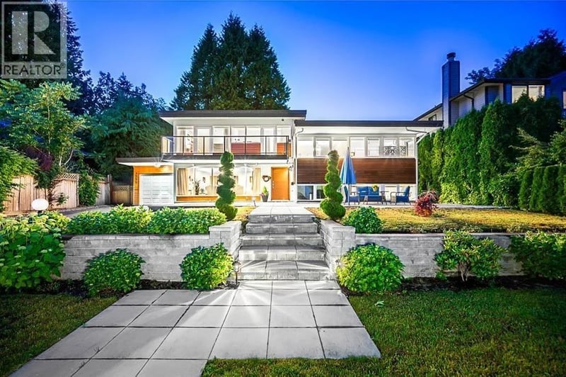 1555 LAWSON Avenue, West Vancouver, British Columbia, V7V2C8, West Vancouver, British Columbia — photo 1 of 5