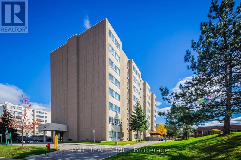 #303 65 Highland Crescent, Kitchener, Ontario, N2M5M8, Kitchener, Ontario — photo 1 of 5