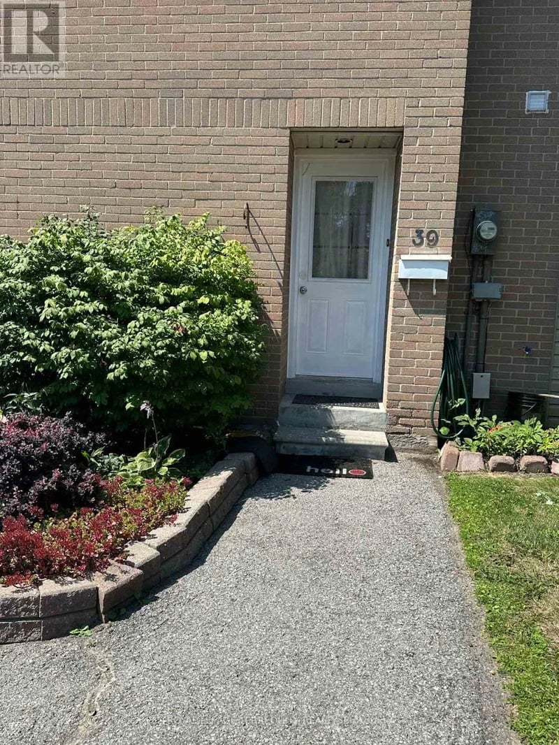 1235 Radom Street, Pickering (Bay Ridges), Ontario, L1W1J3, Pickering (Bay Ridges), Ontario — photo 1 of 5