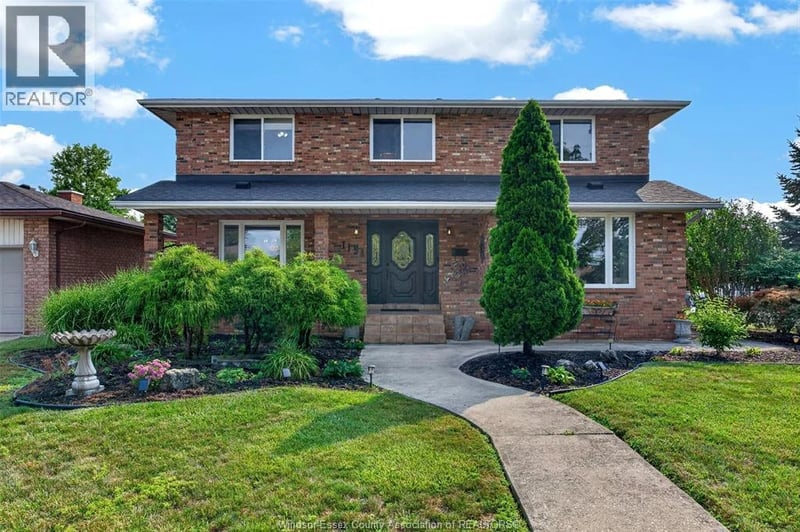 1154 HERITAGE, LaSalle, Ontario, N9H2C2, LaSalle, Ontario — photo 1 of 5