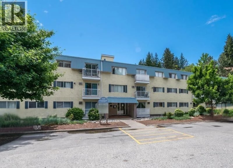 #111 1410 PENTICTON Avenue, Penticton, British Columbia, V2A2N5, Penticton, British Columbia — photo 1 of 5