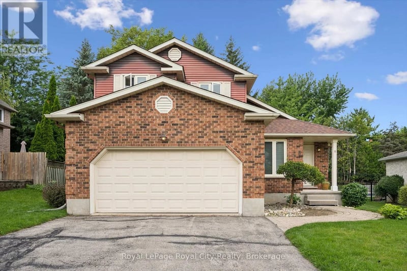 8 MOLLISON Court, Guelph (Kortright Hills), Ontario, N1C1A7, Guelph (Kortright Hills), Ontario — photo 1 of 5