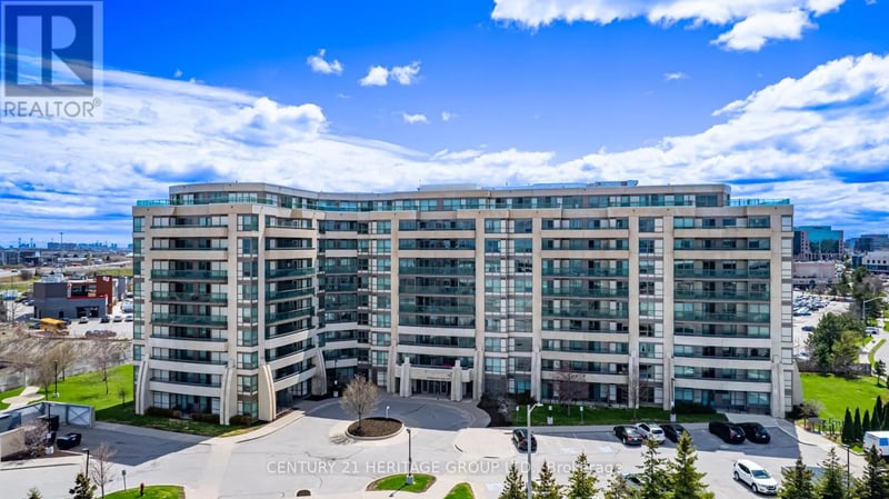 #909 75 Norman Bethune Avenue, Richmond Hill (Beaver Creek Business Park), Ontario, L4B0B6, Richmond Hill (Beaver Creek Business Park), Ontario — photo 1 of 5