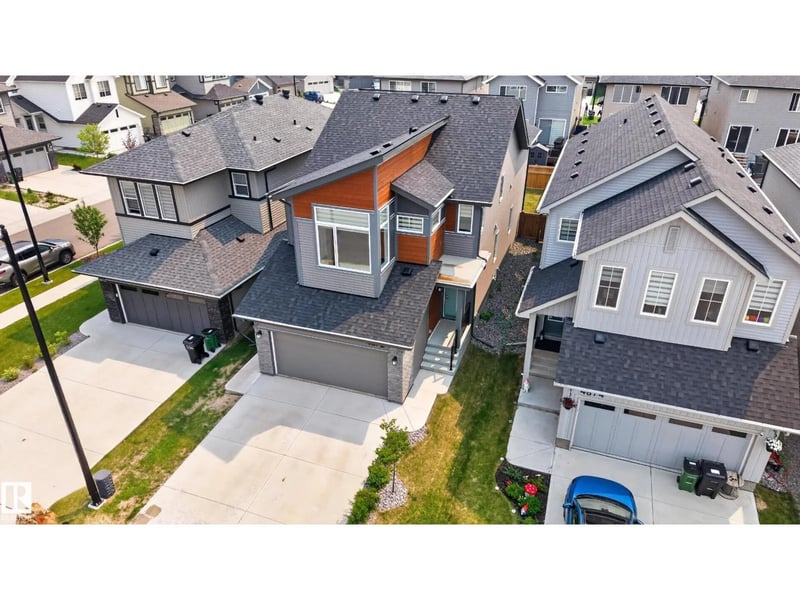 4872 KINNEY RD SW, Edmonton, Alberta, T6W5G3, Edmonton, Alberta — photo 1 of 5