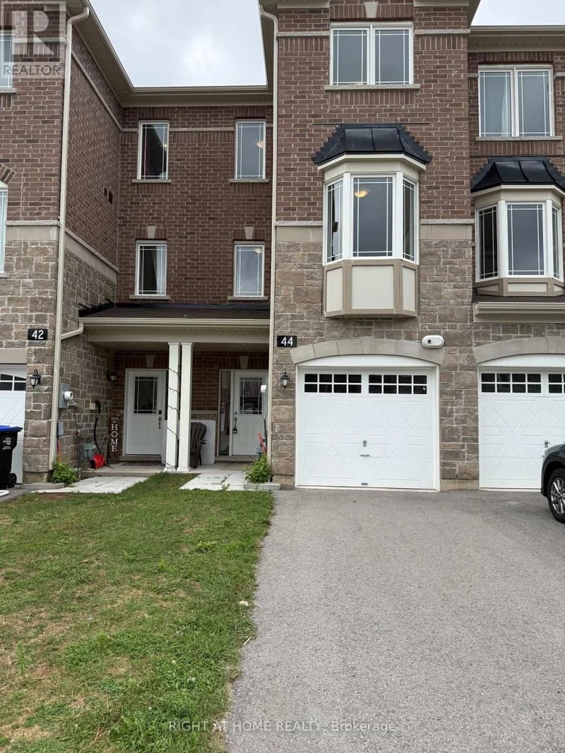 44 Milson Crescent, Essa (Angus), Ontario, L3W0C9, Essa (Angus), Ontario — photo 1 of 5