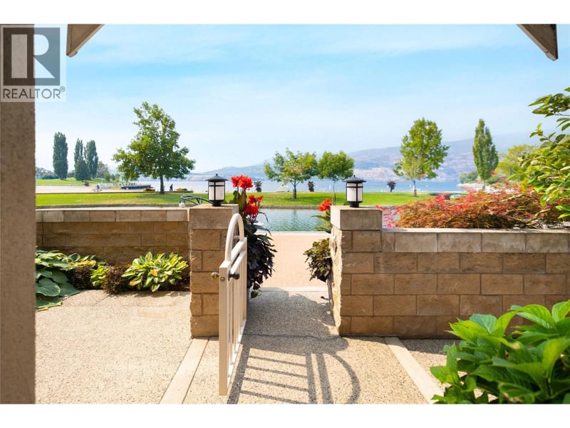 #123 1156 Sunset Drive, Kelowna, British Columbia, V1Y9R7, Kelowna, British Columbia — photo 1 of 5