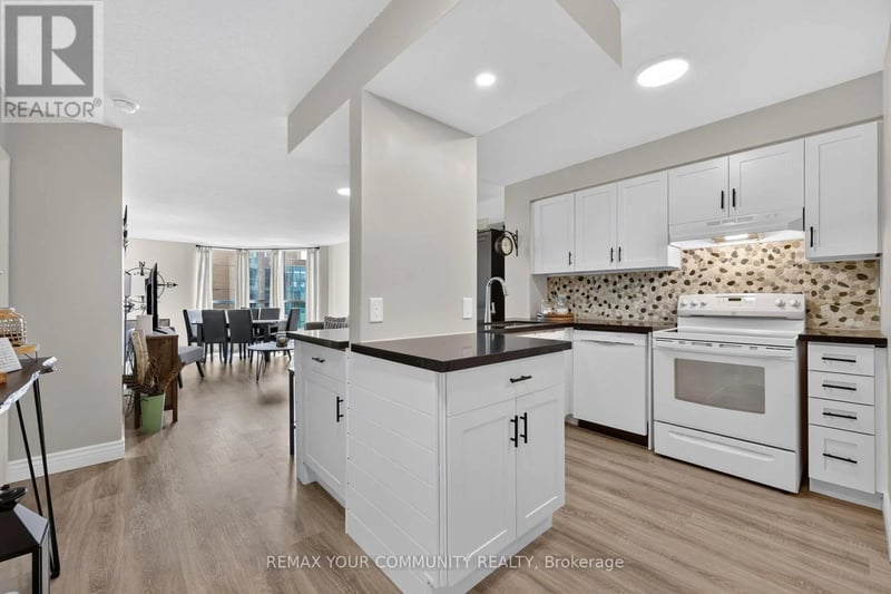 #1409 140 Dunlop Street East, Barrie (City Centre), Ontario, L4M6H1, Barrie (City Centre), Ontario — photo 1 of 5