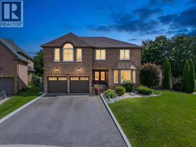 39 FALCON Court, Cambridge, Ontario, N1T1P2, Cambridge, Ontario — photo 1 of 5