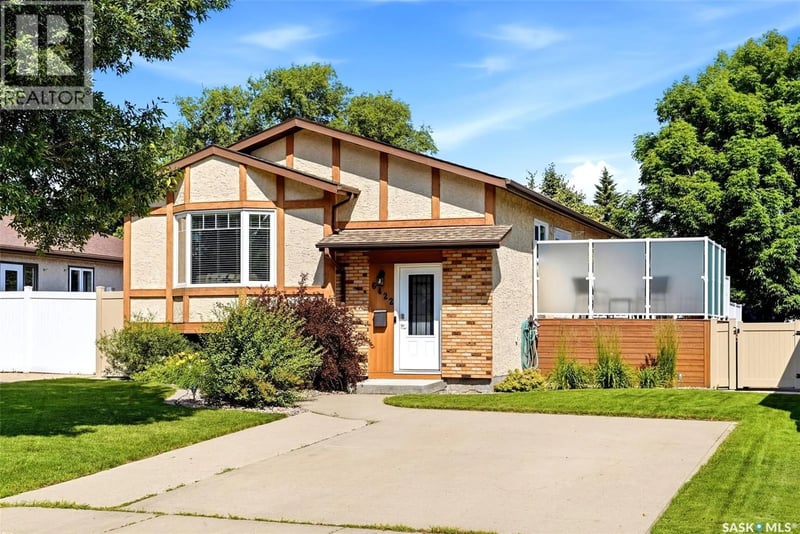 6422 Hird CRESCENT, Regina, Saskatchewan, S4X4G8, Regina, Saskatchewan — photo 1 of 5