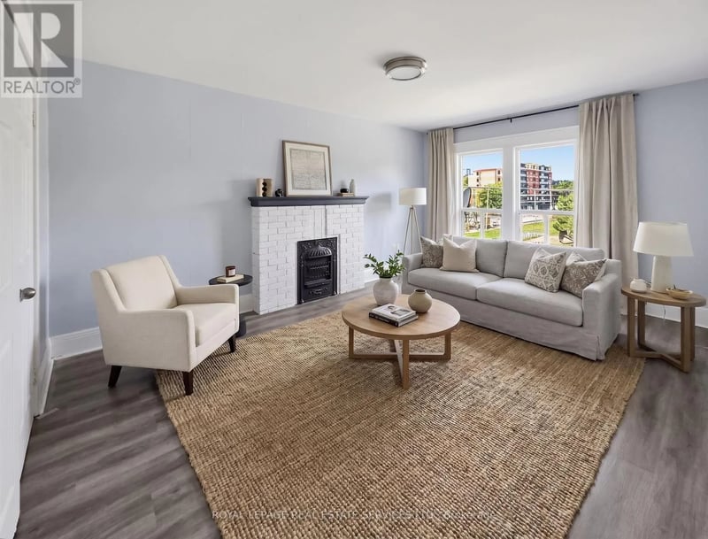 #8 8 Ottawa Street North, Hamilton (Crown Point), Ontario, L8H3Y7, Hamilton (Crown Point), Ontario — photo 1 of 5