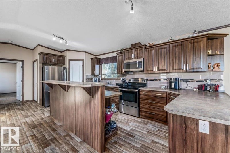 54215 RGE ROAD 13, Rural Lac Ste. Anne County, Alberta, T0E1V2, Rural Lac Ste. Anne County, Alberta — photo 1 of 5