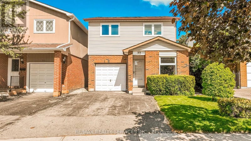 32 Winterfold Drive, Brampton (Madoc), Ontario, L6V3T2, Brampton (Madoc), Ontario — photo 1 of 5