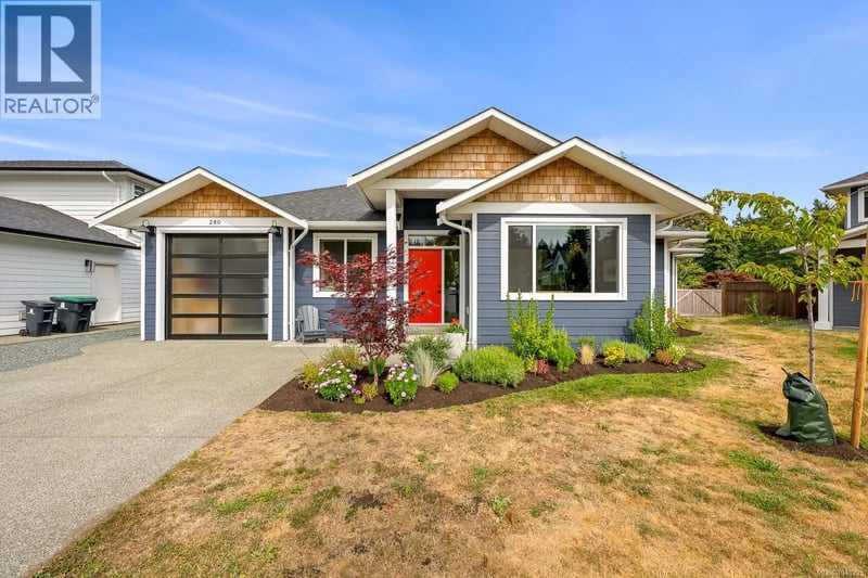 280 Weaver Place, Comox, British Columbia, V9M0C2, Comox, British Columbia — photo 1 of 5