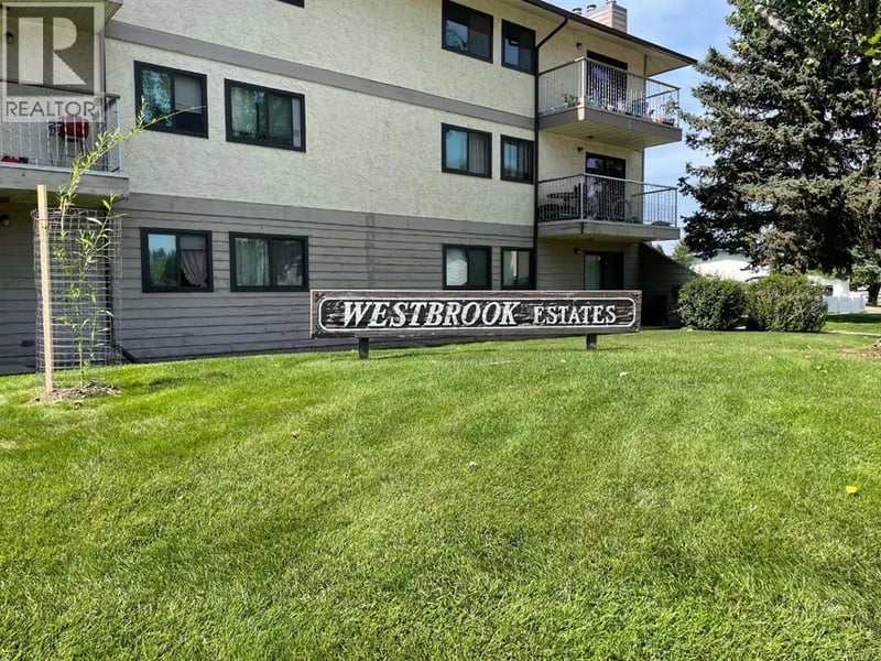 855 Columbia Boulevard West, Lethbridge, Alberta, T1K5B8, Lethbridge, Alberta — photo 1 of 5