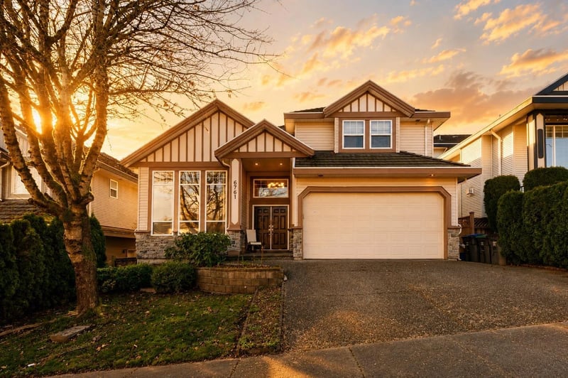 6761 145A Street, Surrey, British Columbia, V3S0T2, Surrey, British Columbia — photo 1 of 5
