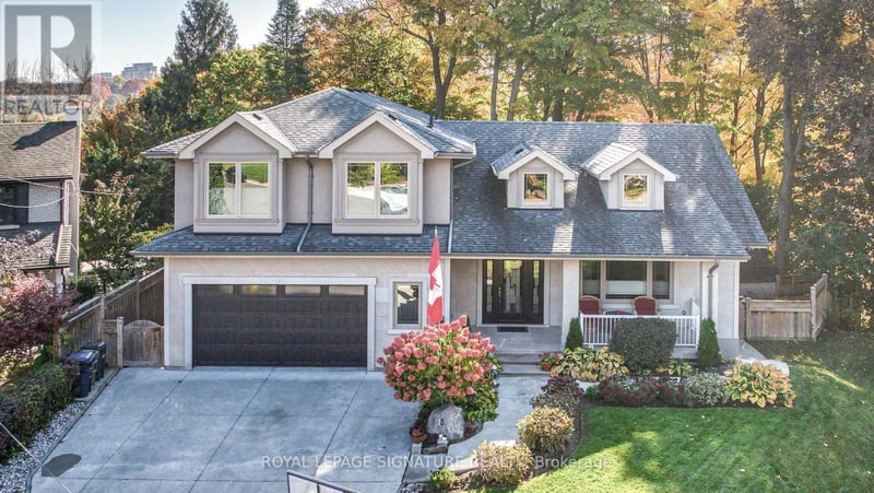 15 Sulkara Court, Toronto (Victoria Village), Ontario, M4A2G8, Toronto (Victoria Village), Ontario — photo 1 of 5