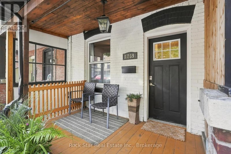 1259 Davenport Road, Toronto (Dovercourt-Wallace Emerson-Junction), Ontario, M6H2H2, Toronto (Dovercourt-Wallace Emerson-Junction), Ontario — photo 1 of 5
