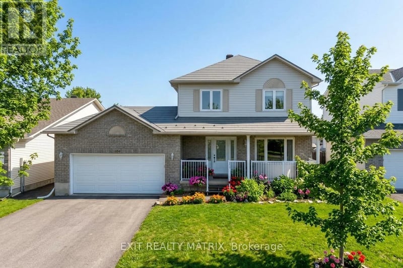106 Lachaine Street, Russell, Ontario, K0A1W0, Russell, Ontario — photo 1 of 5