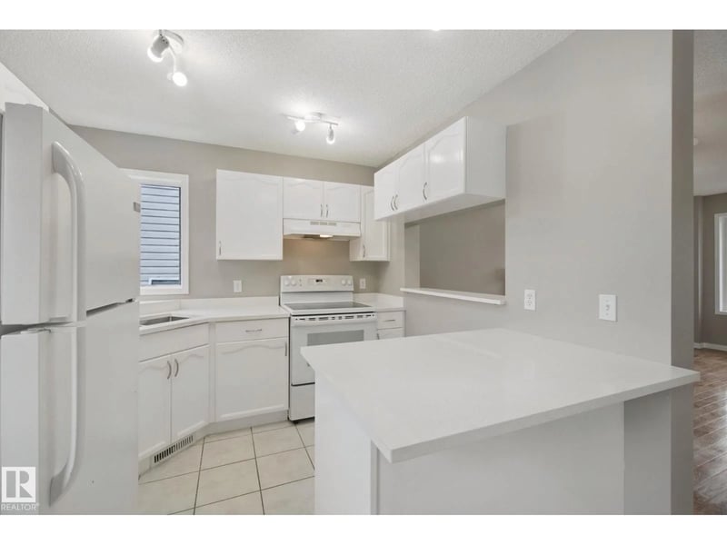 3104 32 AV NW, Edmonton, Alberta, T6T1X3, Edmonton, Alberta — photo 1 of 5