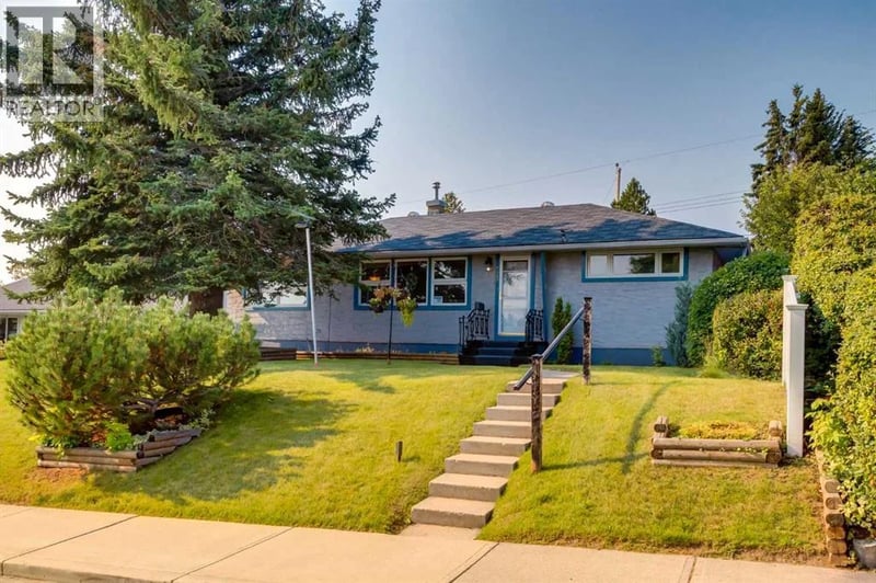 723 Trafford Drive Northwest, Calgary, Alberta, T2K2T5, Calgary, Alberta — photo 1 of 5