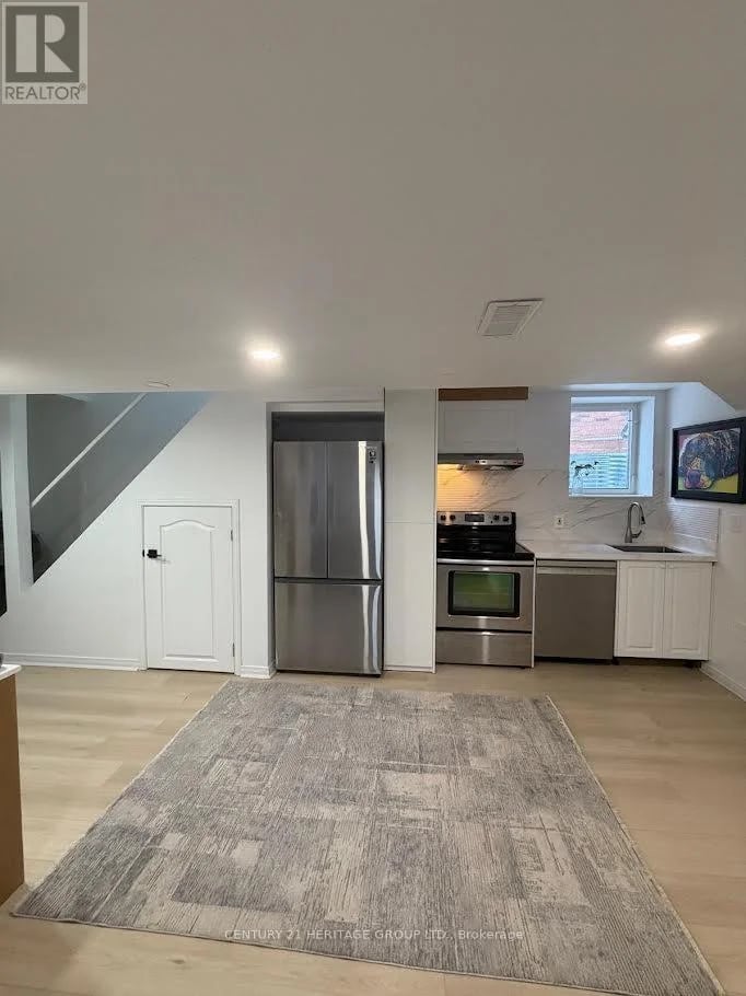 #Lower 51 Rocksprings Avenue, Richmond Hill (Westbrook), Ontario, L4S1P8, Richmond Hill (Westbrook), Ontario — photo 1 of 5