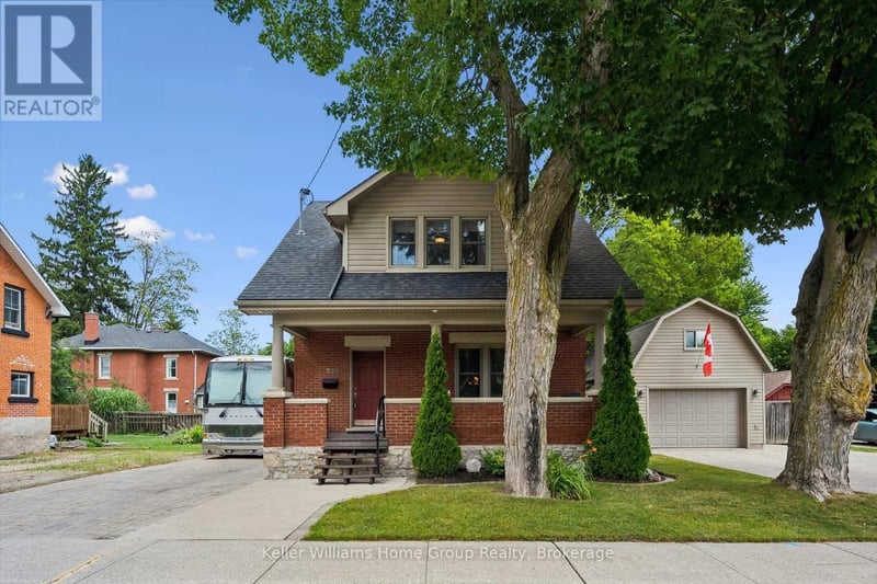 330 Angus Street, Centre Wellington (Fergus), Ontario, N1M2M1, Centre Wellington (Fergus), Ontario — photo 1 of 5