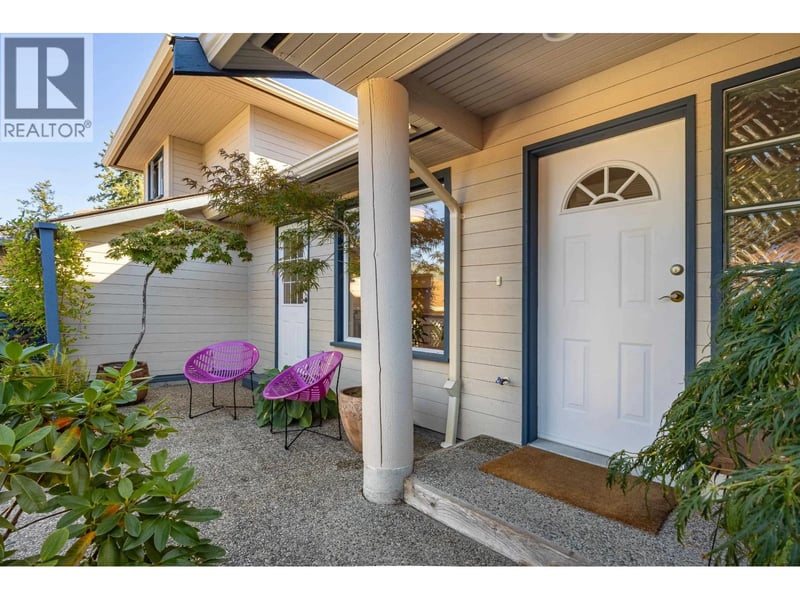 #8 5768 MARINE Way, Sechelt, British Columbia, V7Z0K4, Sechelt, British Columbia — photo 1 of 5