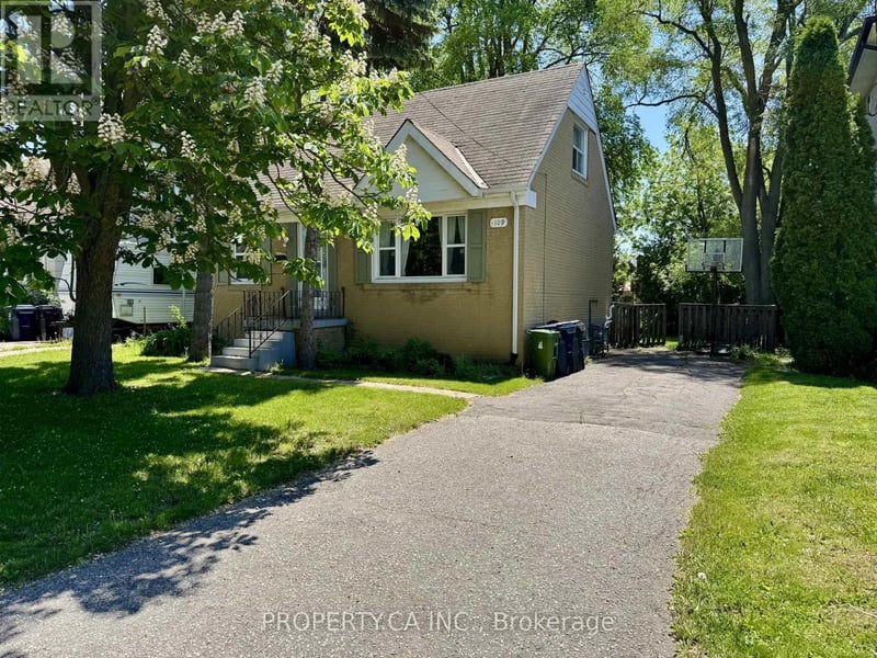 109 Pleasant Avenue, Toronto (Newtonbrook West), Ontario, M2M1M2, Toronto (Newtonbrook West), Ontario — photo 1 of 5