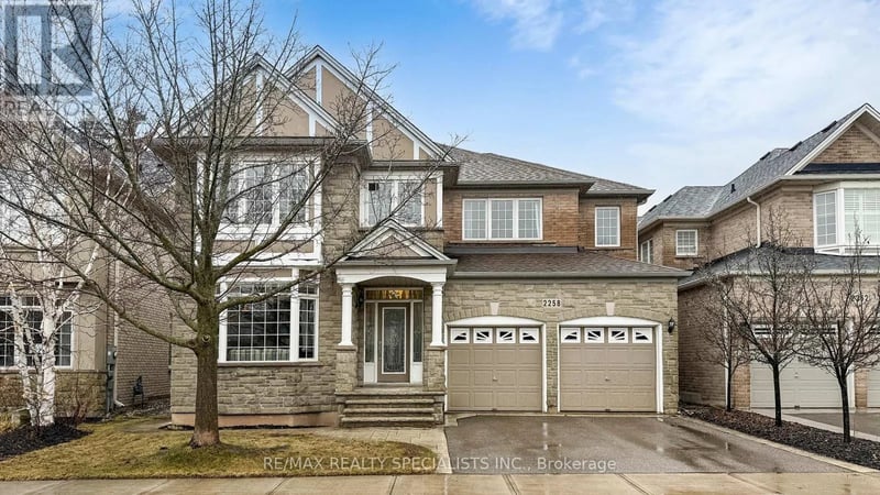 2258 Rochester Circle, Oakville (BC Bronte Creek), Ontario, L6M5E1, Oakville (BC Bronte Creek), Ontario — photo 1 of 5