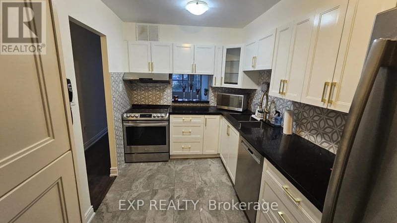 #407 2365 Kennedy Road, Toronto (Agincourt South-Malvern West), Ontario, M1T3S6, Toronto (Agincourt South-Malvern West), Ontario — photo 1 of 5